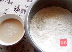 包菜肉丁包的做法图解1