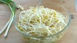 黄豆芽汤的做法图解1