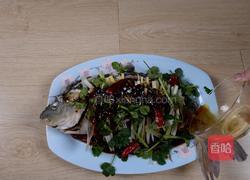 秘制油泼鲤鱼的做法图解5