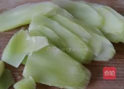 蝉衣莴笋肉丝的做法图解2