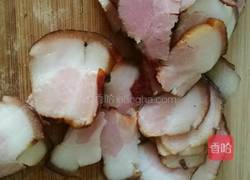 萝卜干炒腊肉的做法图解2