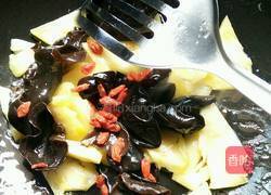 菠萝炒木耳的做法图解8