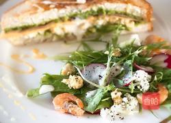 牛油果泥三明治陪酸奶沙拉的做法图解7