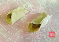 Illustration of how to make pot stickers 6