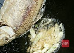 红烧鲫鱼豆腐的做法图解7