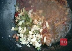 酱炖小鱼土豆条的做法图解6