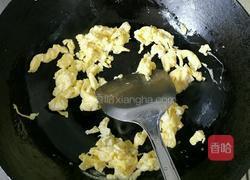 莴苣木耳炒鸡蛋的做法图解2