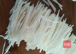 芋头丝炒牛肉的做法图解2