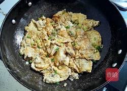 香椿头炒鸡蛋的做法图解5