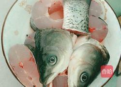 酸鲜清煮鱼的做法图解1