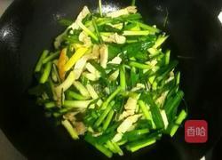 大蒜炒咸肉丝的做法图解6