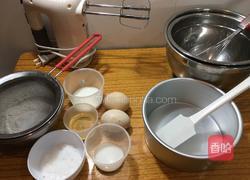 六寸草莓奶油蛋糕的做法图解1