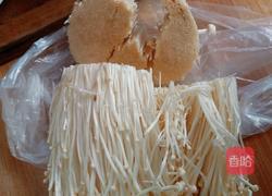 蒜蓉金针菇的做法图解1