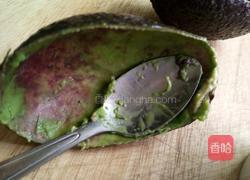 益力多的牛油果的做法图解3