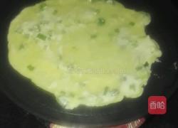 葱花鸡蛋饼的做法图解4