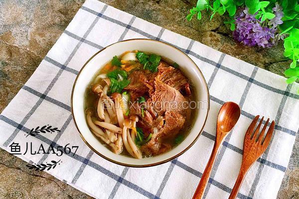 牛肉蘑菇汤面