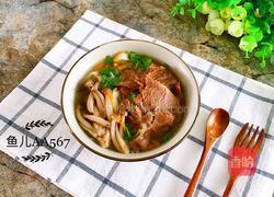 牛肉蘑菇汤面的做法图解6
