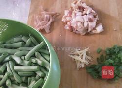 豆角粘卷子一锅出的做法图解2