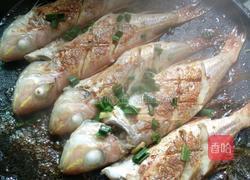 电饼铛煎鱼的做法图解3