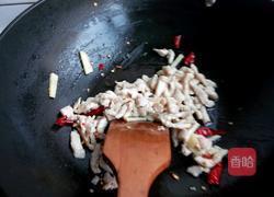 蒜苔炒鸡丝的做法图解3