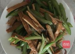 西芹飘香的做法图解10