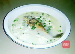 豆花鲫鱼汤的做法图解6