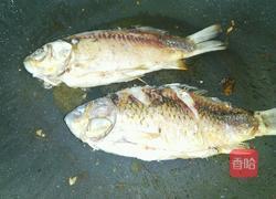 豆花鲫鱼汤的做法图解3