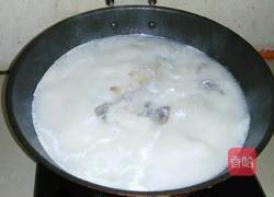 豆花鲫鱼汤的做法图解4
