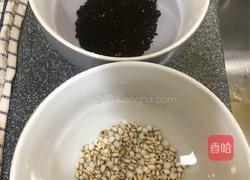 黑米薏米粥的做法图解2