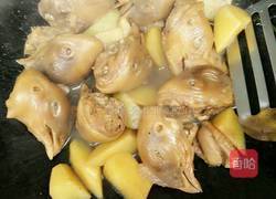 红烧鸡头的做法图解11