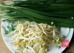 韭菜炒黄豆芽的做法图解1