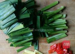 韭菜炒黄豆芽的做法图解3