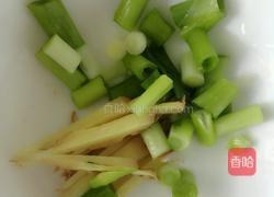 芹菜爆炒肥肠的做法图解3