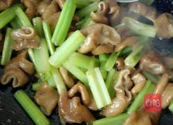 芹菜爆炒肥肠的做法图解9