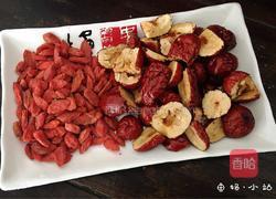 【红枣枸杞银耳羹】的做法图解2