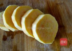 红薯饼的做法图解1