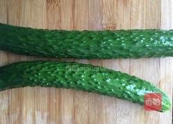 蒜泥黄瓜片的做法图解1