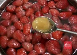 蜂蜜草莓罐头的做法图解6