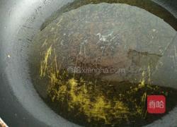 腊肠炒面的做法图解6