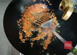 胡萝卜鸡蛋炒饭的做法图解4