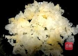 红枣银耳莲子羹的做法图解2