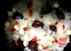 红枣银耳莲子羹的做法图解7