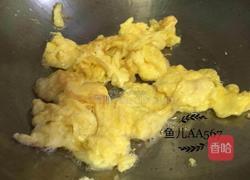 鸡蛋炒木耳的做法图解4