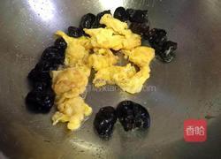 鸡蛋炒木耳的做法图解6