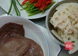 莲藕炝腰花的做法图解1