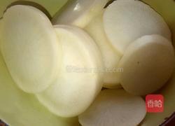 萝卜骨头汤的做法图解2