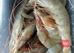 白煮虾的做法图解1