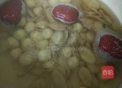 黄氏莲子红枣饮的做法图解4