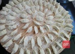 酸菜肉饺子的做法图解12