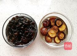 缸豆香菇木耳饺子馅的做法图解1